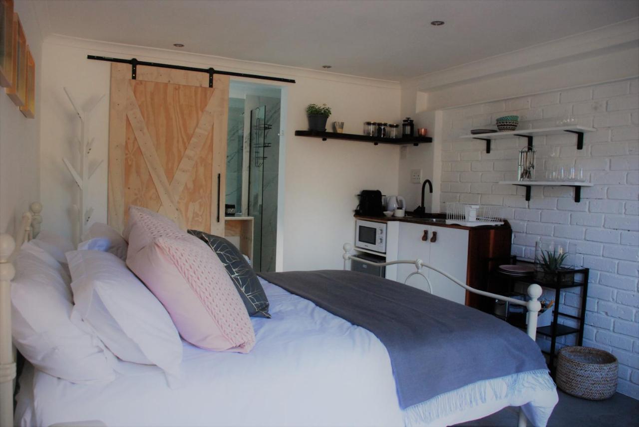 Secure, Private, Queen Room Close To Airport Port Elizabeth Eksteriør bilde