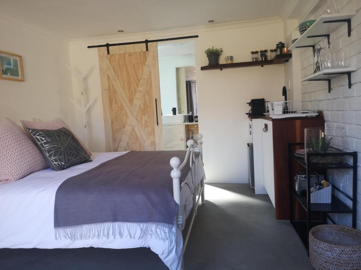 Secure, Private, Queen Room Close To Airport Port Elizabeth Eksteriør bilde