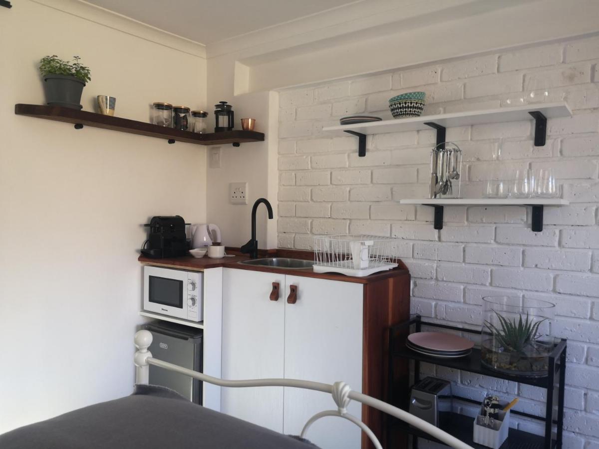 Secure, Private, Queen Room Close To Airport Port Elizabeth Eksteriør bilde